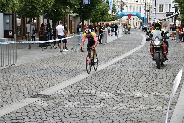 區及足型測 區及足型測